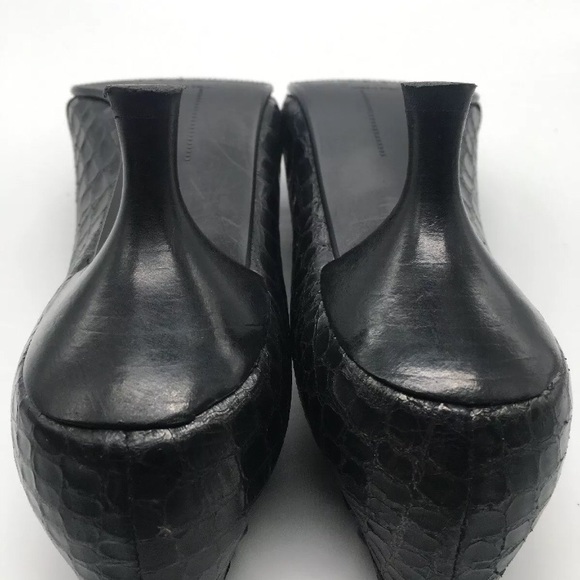 Stuart Weitzman Pointy Toe Pump Heels size 7.5ss - Picture 8 of 8